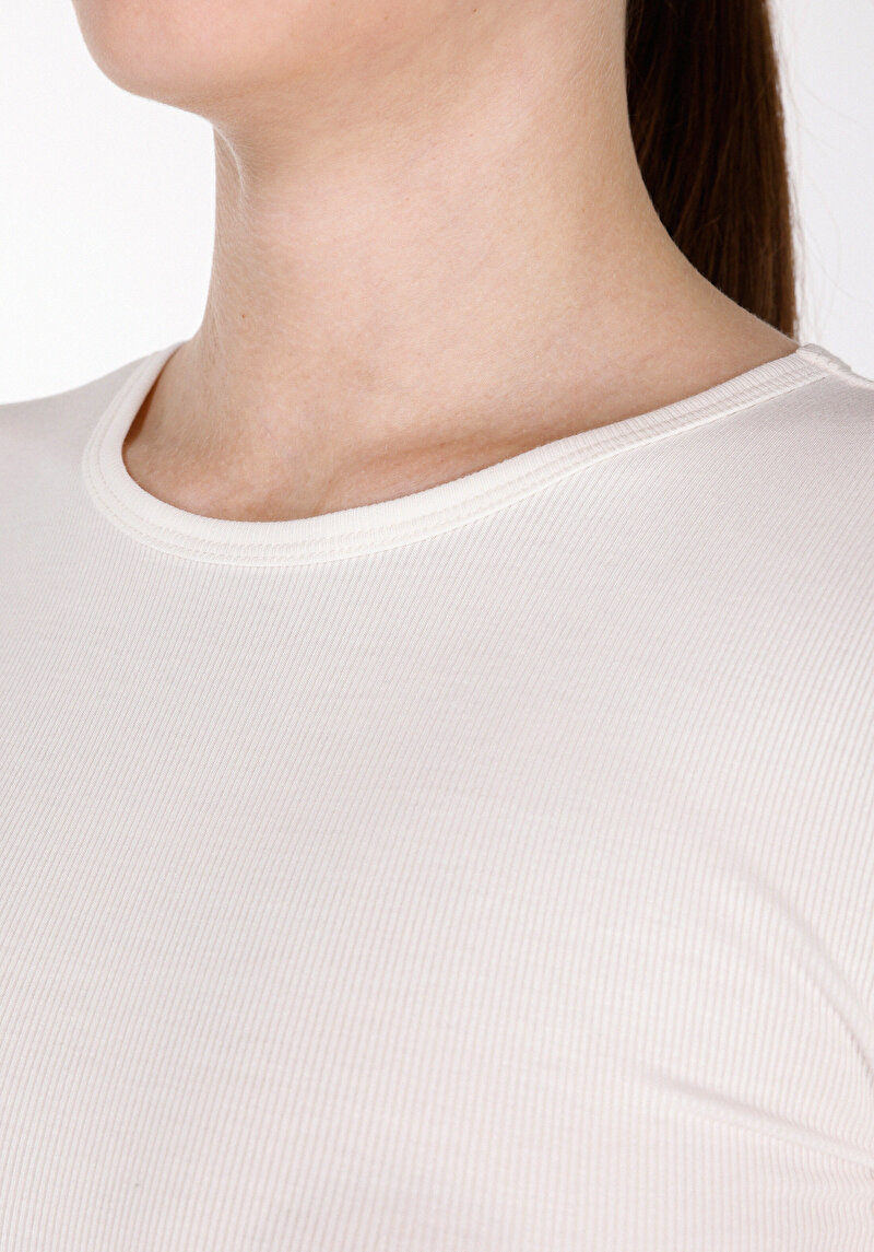 Imagine a Tricou Cu Maneca Scurta De Dama Ecru Slim Fit  Cl1068560