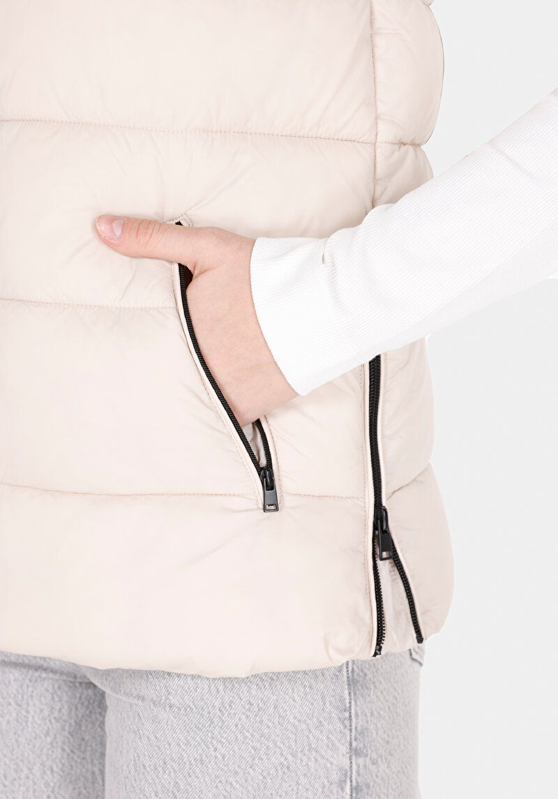 Afișați detalii pentru Vesta De Dama Bej Regular Fit  Cl1072351