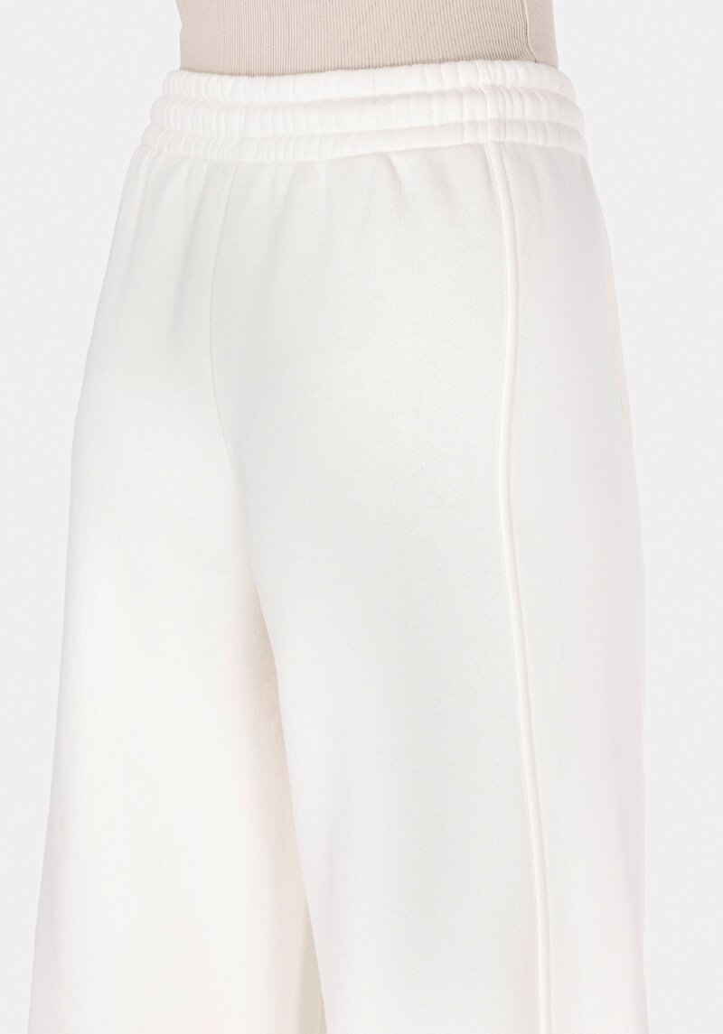 Afișați detalii pentru Pantaloni De Trening De Dama Alb Regular Fit  Cl1072785