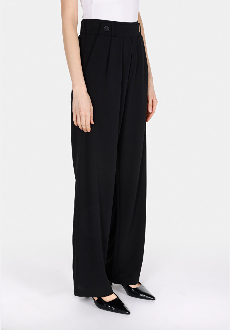 Imagine a Pantaloni De Trening De Dama Negru Regular Fit Cl1073482