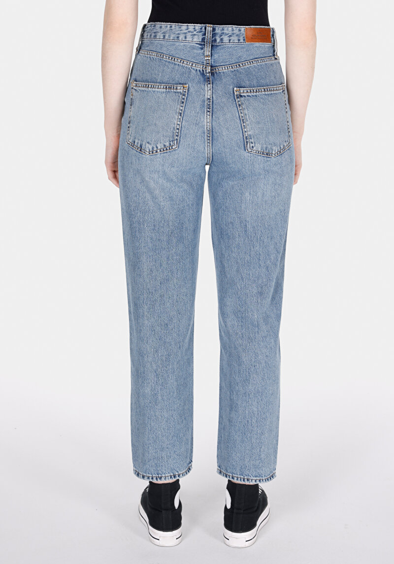 Imagine a Drept Fit Talie Ascendentă Picior Drept Blugi İndigo Pentru Femei