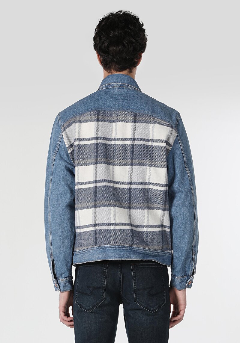 Imagine a Jachetă Albastră Pentru Bărbați Oversize Fit Cu Nasturi Și Fără Căptușeală