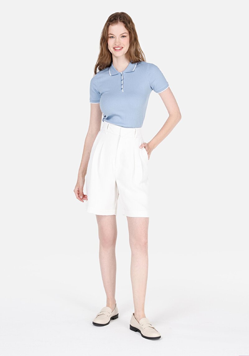 Imagine a Regular Fit Talie Înaltă Drept Pantaloni Scurți Albi Pentru Femei