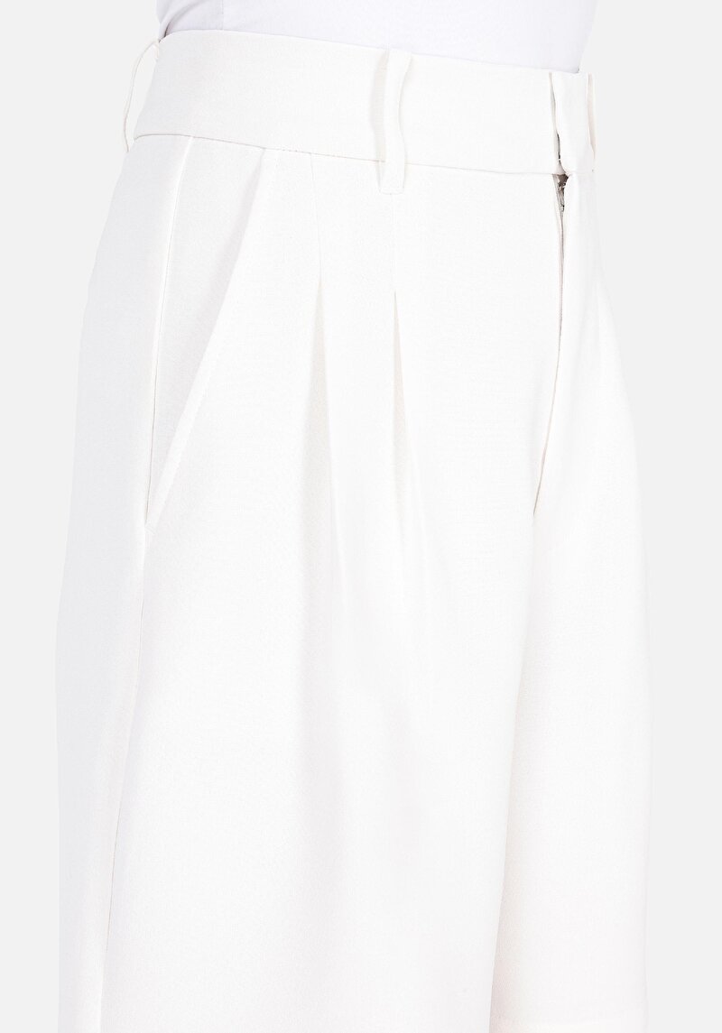 Imagine a Regular Fit Talie Înaltă Drept Pantaloni Scurți Albi Pentru Femei