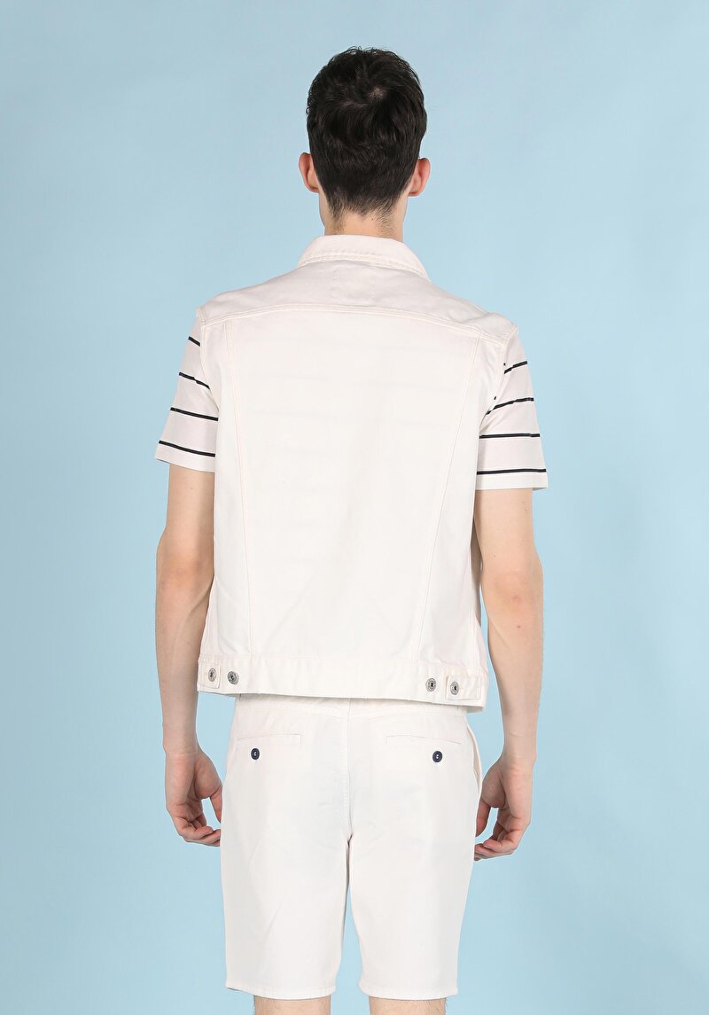 Imagine a Vestă Albă Pentru Bărbați Slim Fit Classic Fără Căptușeală Cu Nasturi De Guler