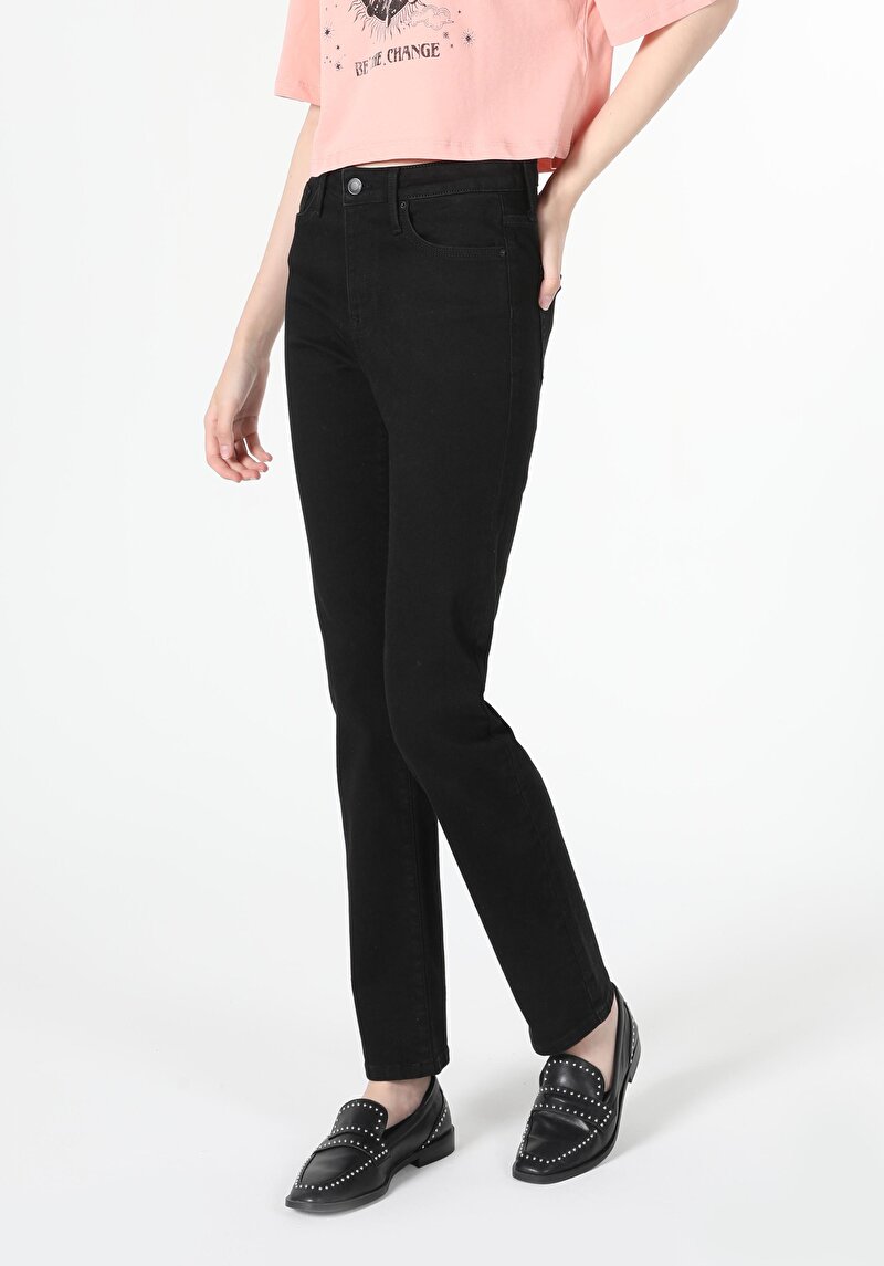 Afișați detalii pentru Slim Fit Mid Waist Straight Leg Blugi Negri Pentru Femei