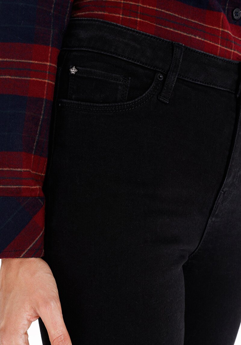 Afișați detalii pentru Slim Fit Mid Waist Straight Leg Blugi Negri Pentru Femei