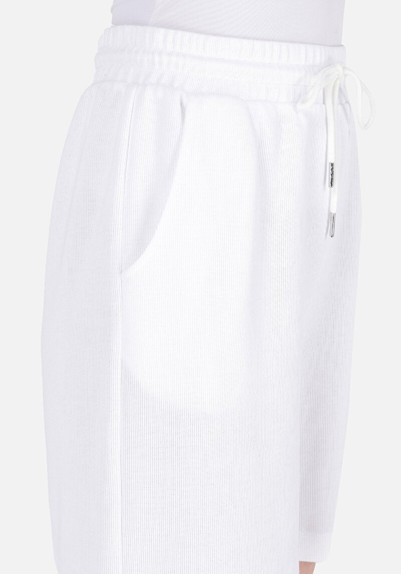 Imagine a Short / Pantaloni Scurti De Dama Alb Regular Fit  Cl1069066