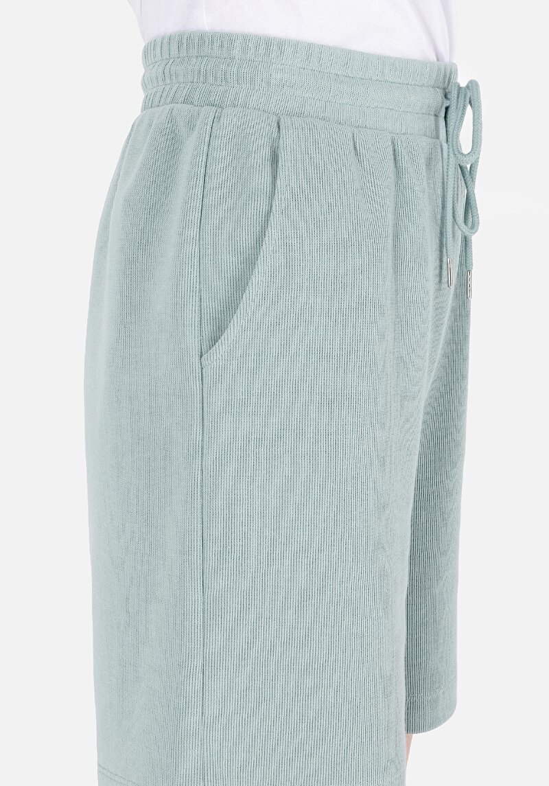 Imagine a Short / Pantaloni Scurti De Dama Verde Regular Fit  Cl1069067