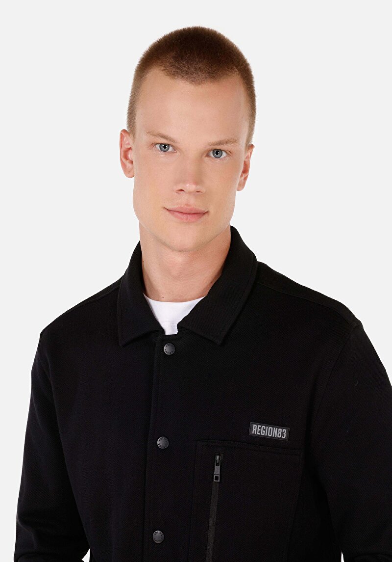 Imagine a Jachetă Neagră Pentru Bărbați Slim Fit