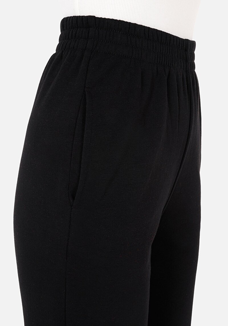 Afișați detalii pentru Pantaloni De Trening De Dama Negru Regular Fit  Cl1065686