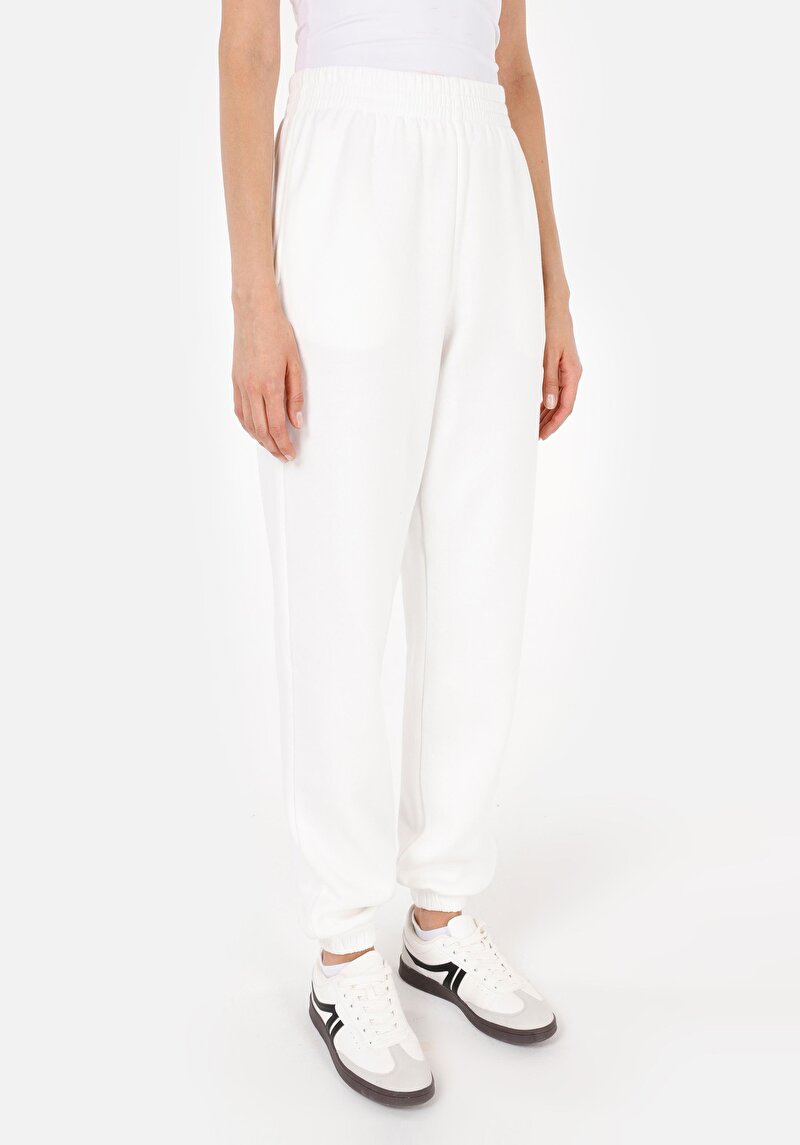 Imagine a Pantaloni De Trening De Dama Alb Regular Fit Cl1065686