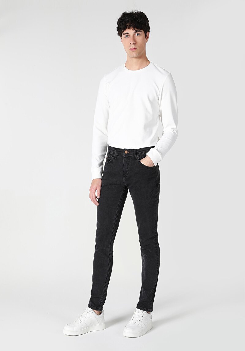 Imagine a Blugi Negri Pentru Bărbați Cu Talie Joasă Și Talie İngustă Slim Fit