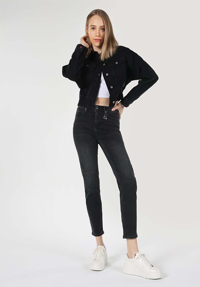 Imagine a Slim Fit Mid Waist Straight Leg Blugi Negri Pentru Femei