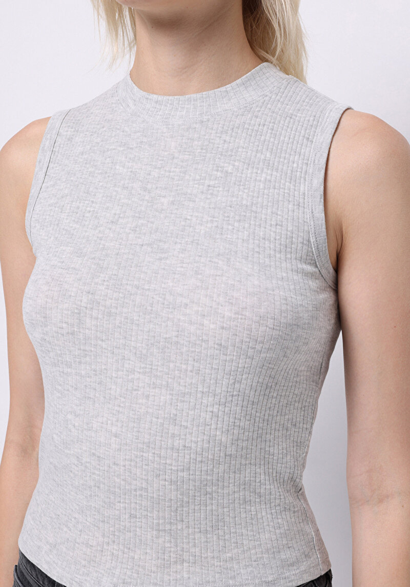 Imagine a Pulover Cu Mâneci Scurte De Dama Gri Slim Fit Cl1070207