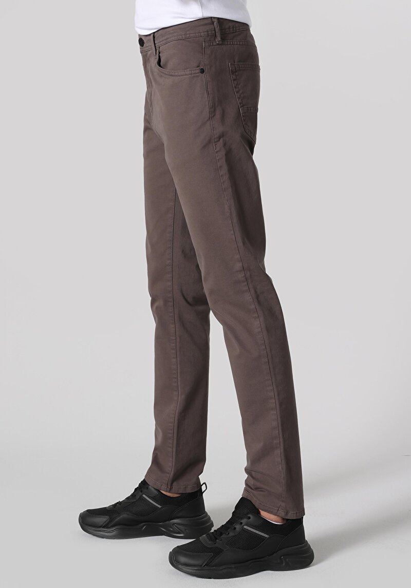 Afișați detalii pentru Pantaloni Straigt Fit Cu Talie Joasă Și Picior Drept Pentru Bărbați Antracit