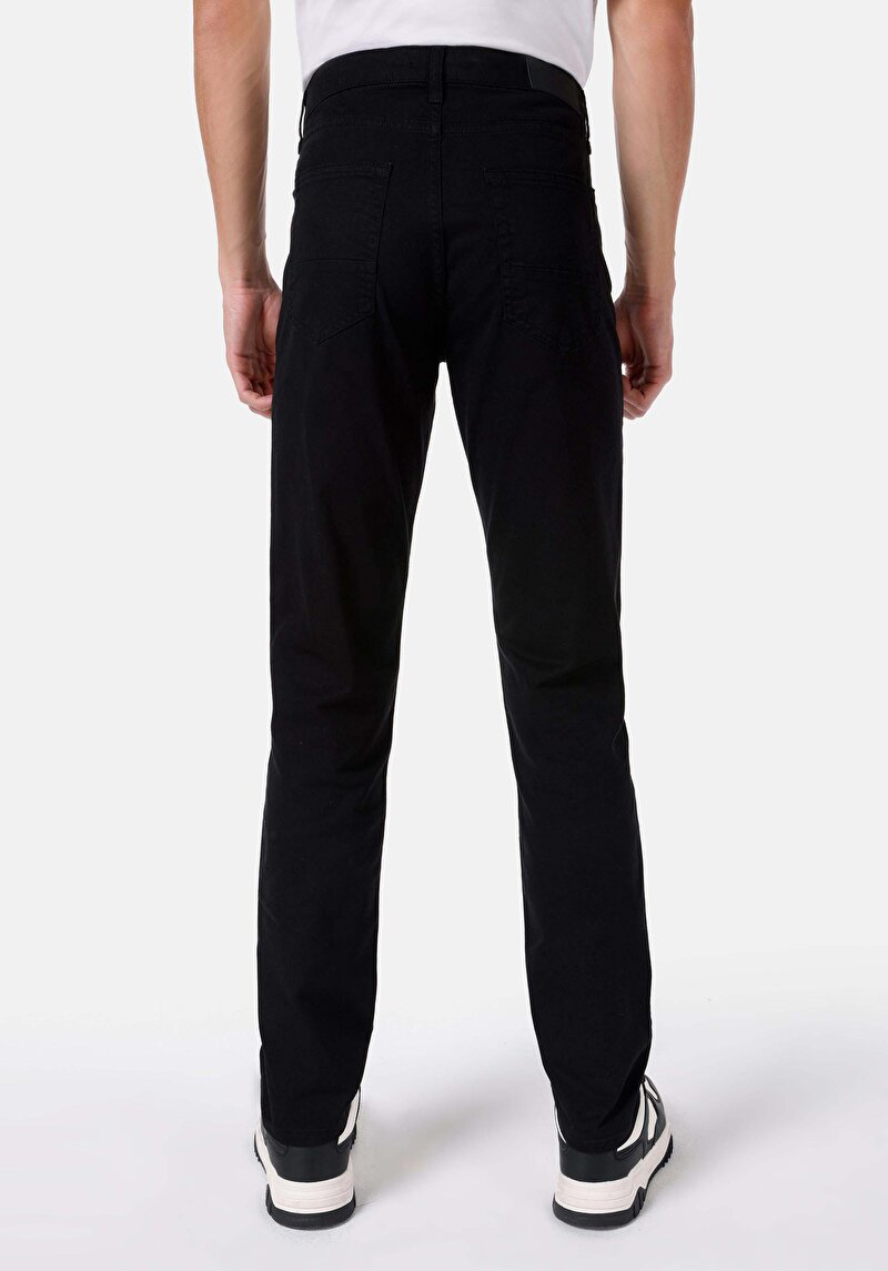 Imagine a Pantaloni De Barbati Negru Straight Fit Cl1049744