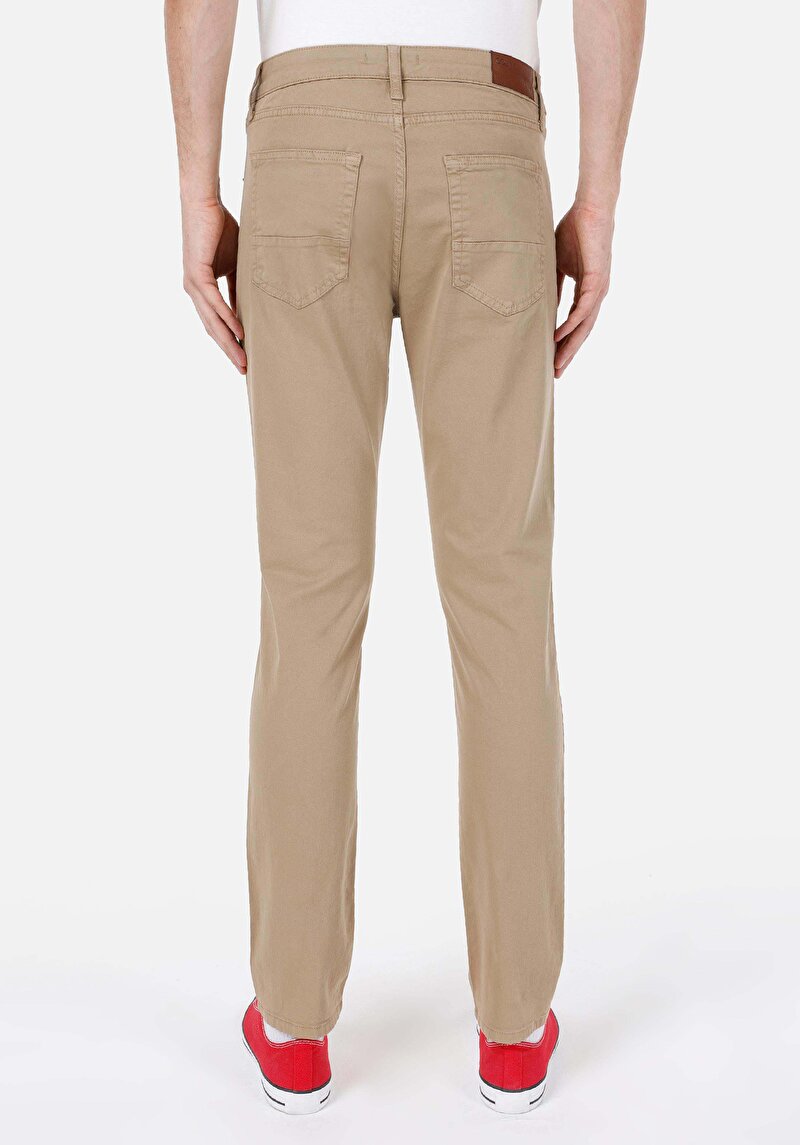 Imagine a Pantaloni Maro Pentru Bărbați Cu Talie Dreaptă Cu Talie Dreaptă