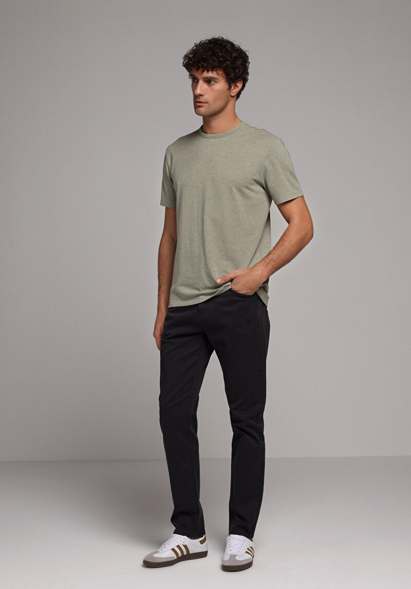 Imagine a Pantaloni Gri Pentru Bărbați Cu Talie Dreaptă Cu Talie Dreaptă