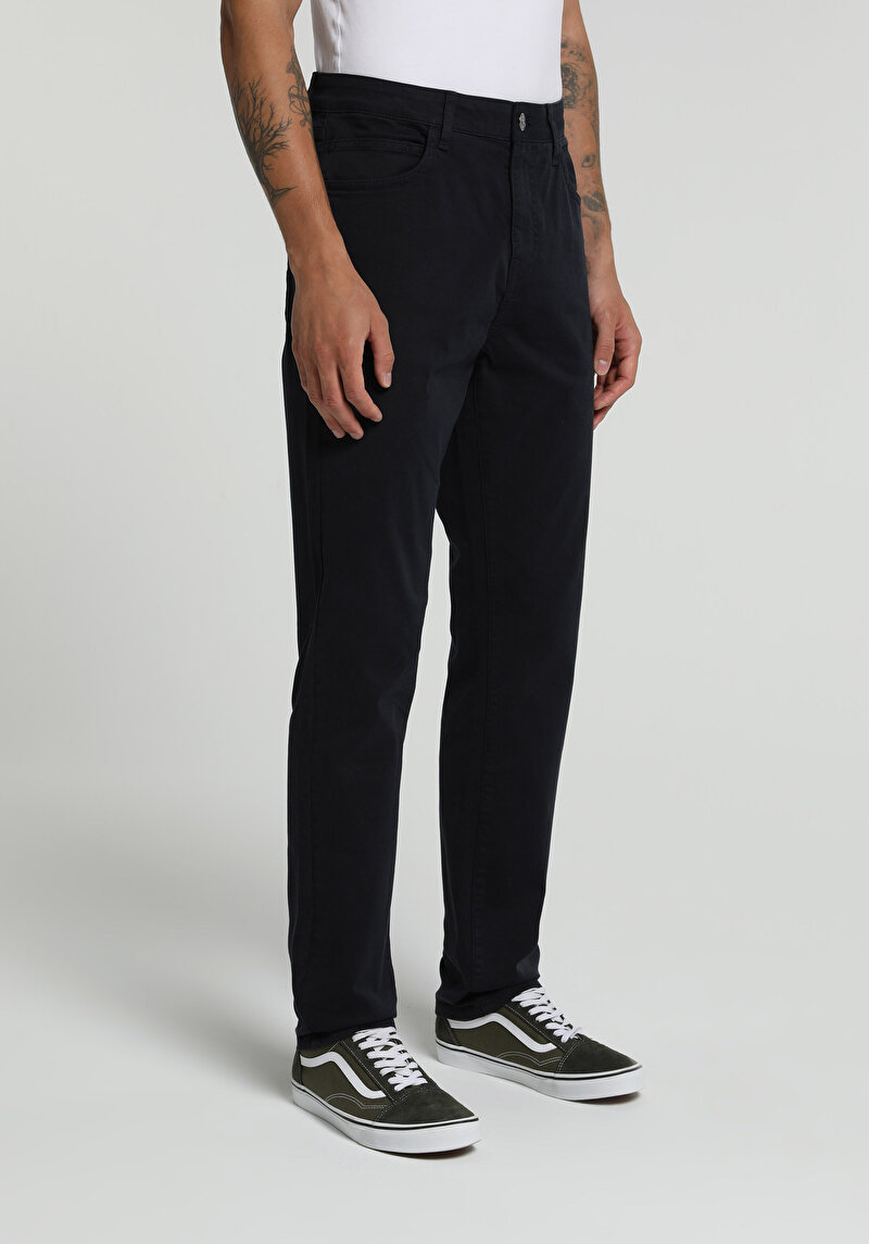 Imagine a Pantaloni Bleumarin Pentru Bărbați Cu Talie Joasă Și Picior Drept