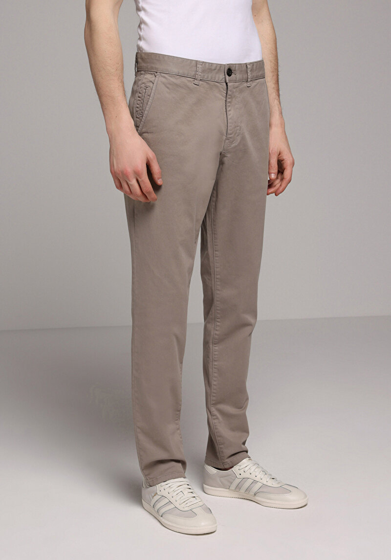 Imagine a Pantaloni De Barbati Bej Slim Fit Cl1049749