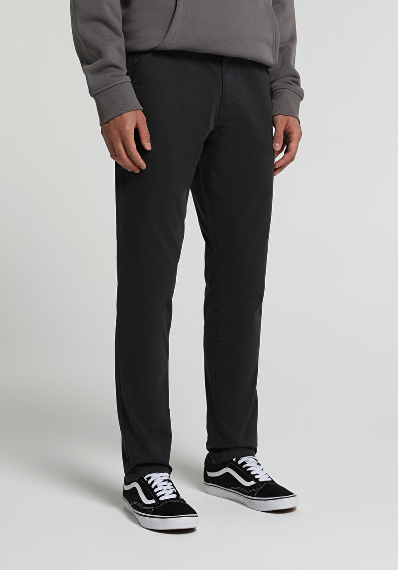 Imagine a Pantaloni De Barbati Slim Fit Cl1049749