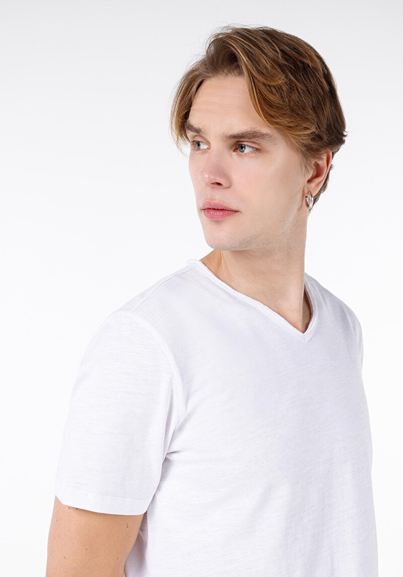 Afișați detalii pentru Regular Fit Tricou Alb Cu Mânecă Scurtă Pentru Bărbați Cu Decolteu În V