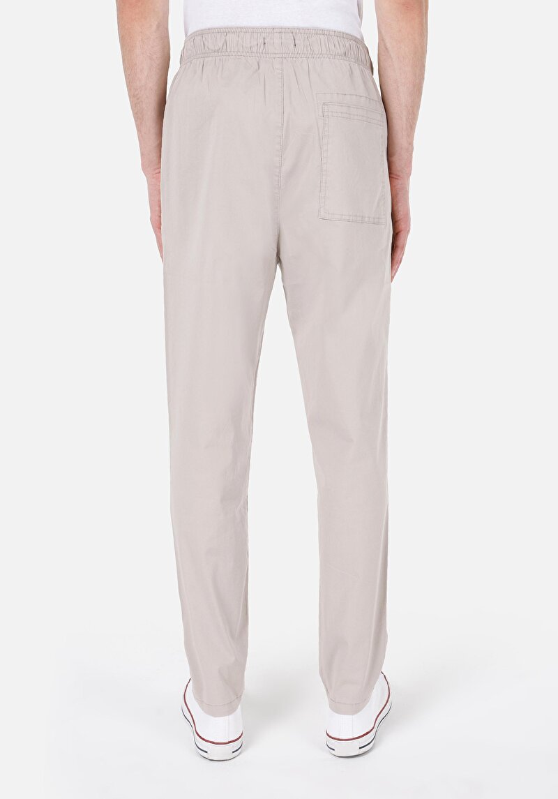 Imagine a Pantaloni De Barbati Bej Comfort Fit Cl1069366
