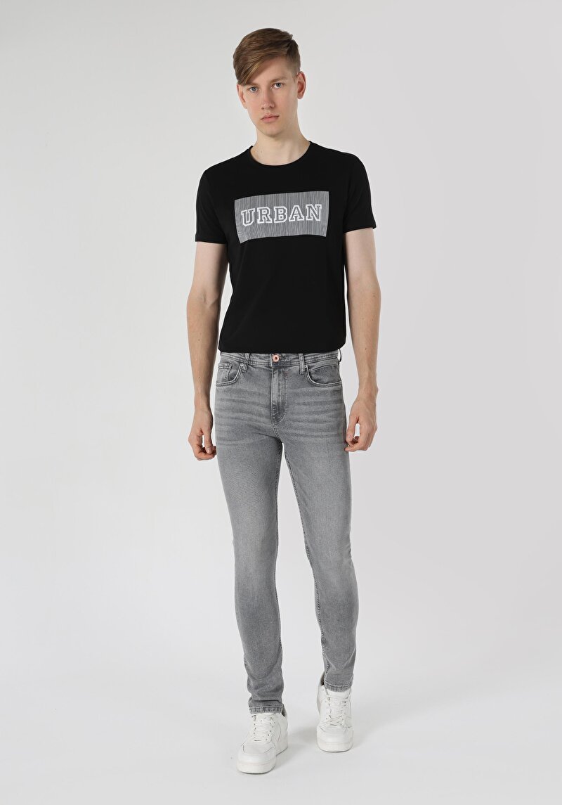 Imagine a Blugi Gri Pentru Bărbați Cu Talie Înaltă Și Talie Înaltă