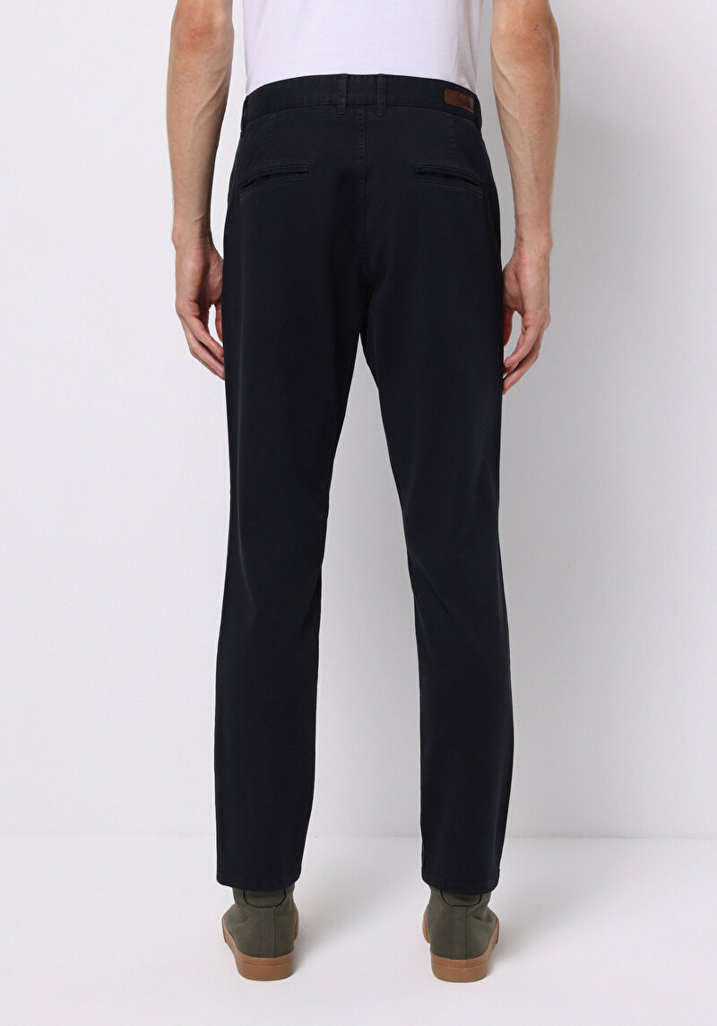 Imagine a Pantaloni De Barbati Albastru Marin Slim Fit Cl1049749