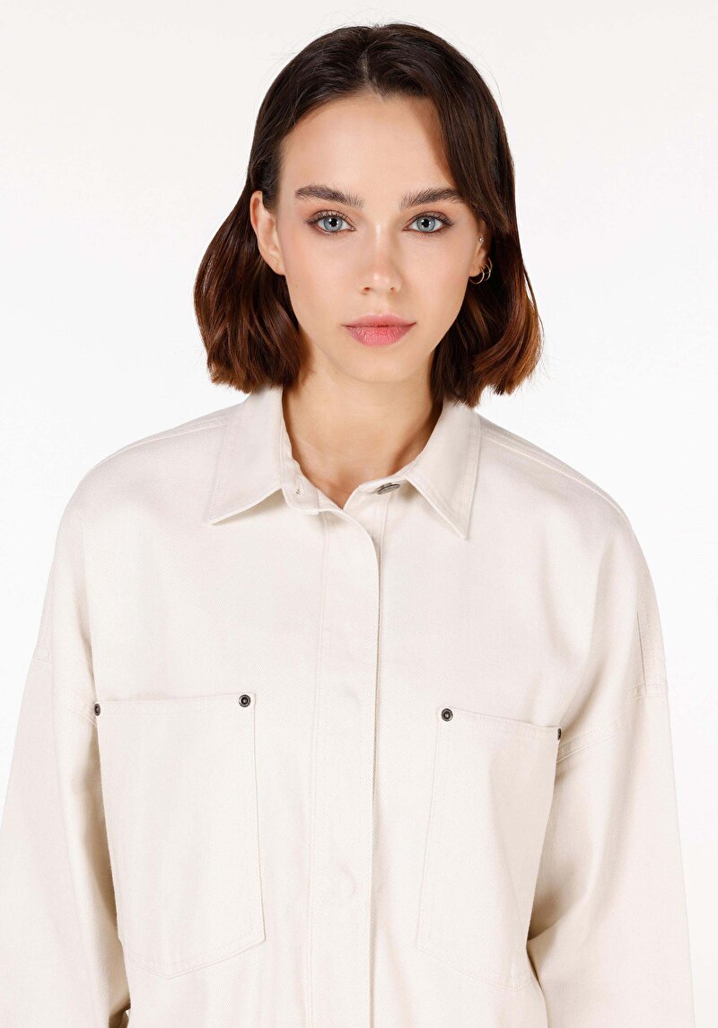 Imagine a Cămașă Relax Fit Neck Cămașă Ecru Roll-Up Pentru Femei