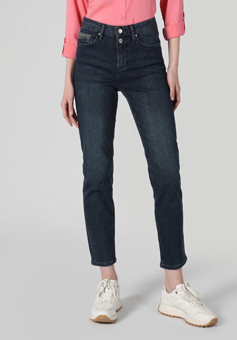 Imagine a Slim Fit Mid Waist Straight Leg Blugi İndigo Pentru Femei