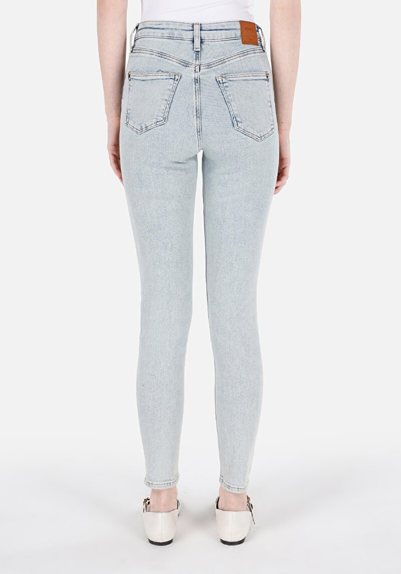 Imagine a Blugi Skinny Fit Indigo Pentru Femei