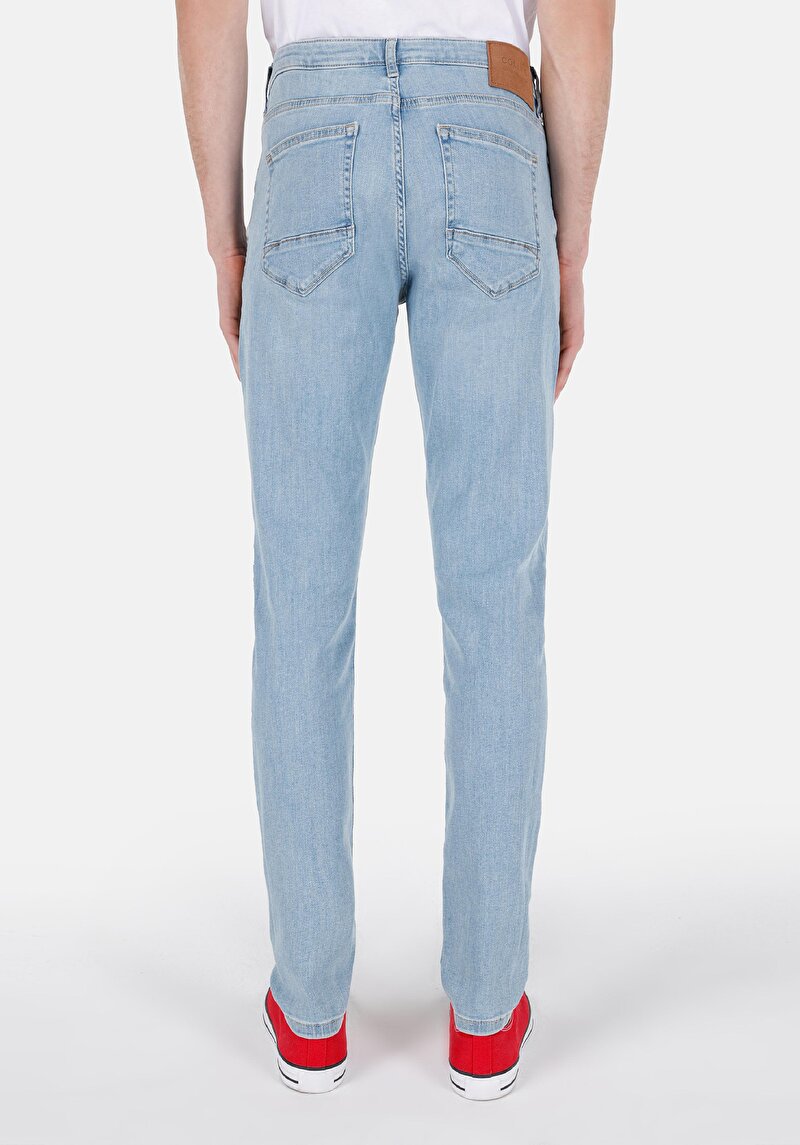 Afișați detalii pentru Blugi Slim Fit Indigo Pentru Bărbați