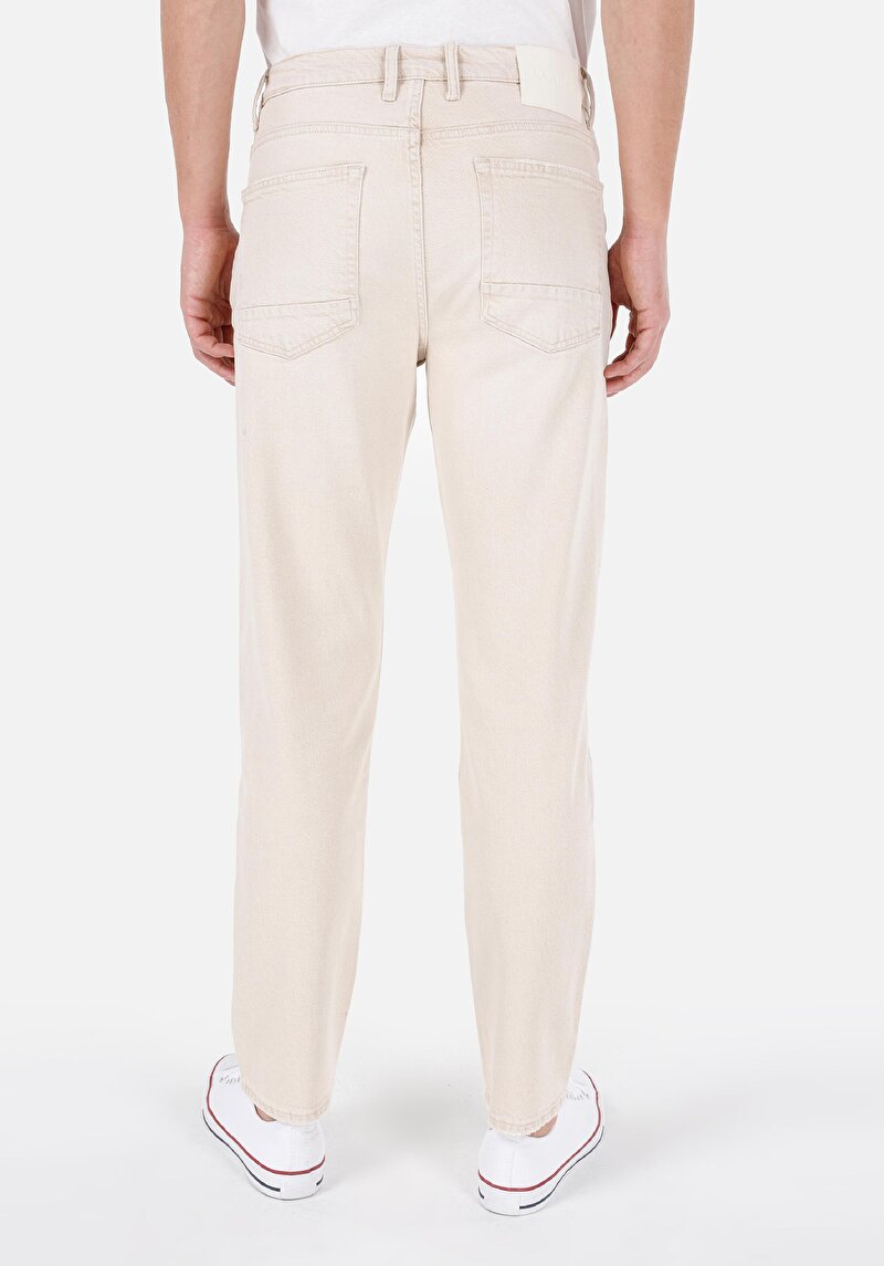 Imagine a Blugi Din Denim Pentru Bărbați Cu Talie Dreaptă Cu Talie Medie