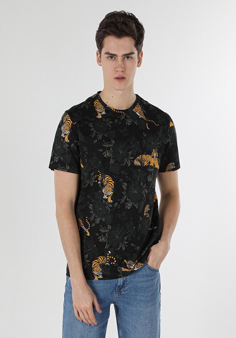 Afișați detalii pentru Regular Fit Round Neck Printed Tricou Negru Cu Mânecă Scurtă Pentru Bărbați