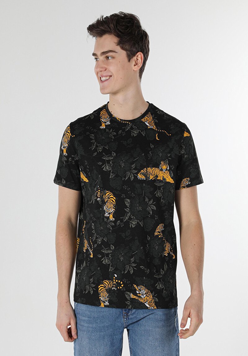 Afișați detalii pentru Regular Fit Round Neck Printed Tricou Negru Cu Mânecă Scurtă Pentru Bărbați