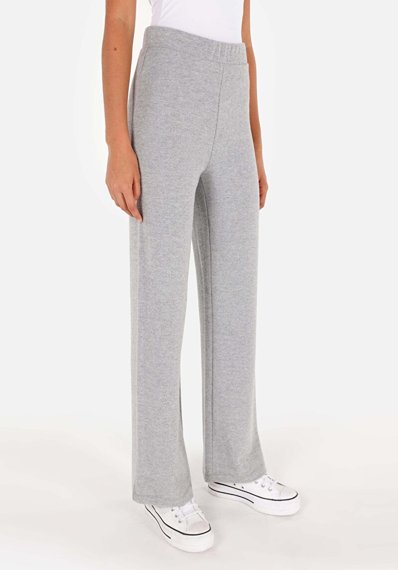 Afișați detalii pentru Pantaloni De Trening De Dama Gri Regular Fit  Cl1070462