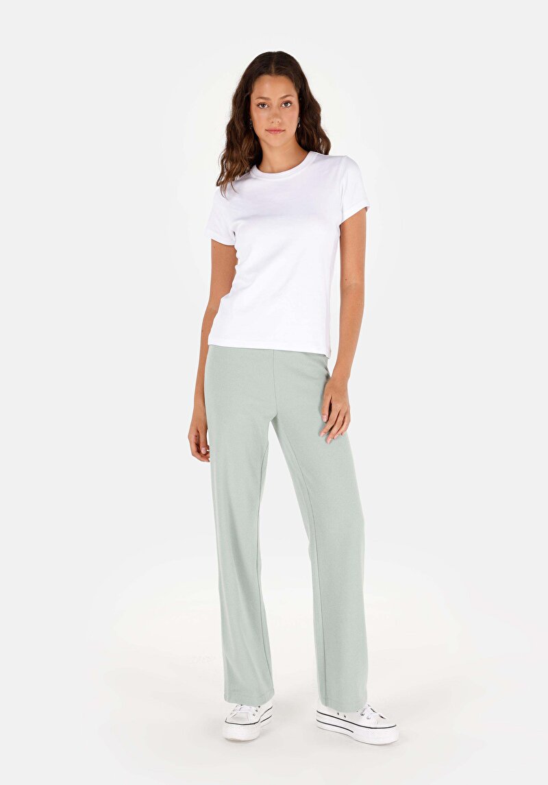 Imagine a Pantaloni De Trening De Dama Verde Regular Fit  Cl1070462