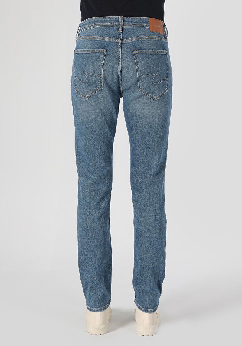 Afișați detalii pentru Pantaloni De Barbati Denim Straight Fit 044 Karl Cl1063494