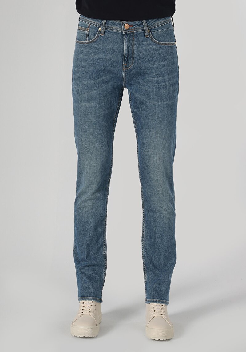 Afișați detalii pentru Pantaloni De Barbati Denim Straight Fit 044 Karl Cl1063494