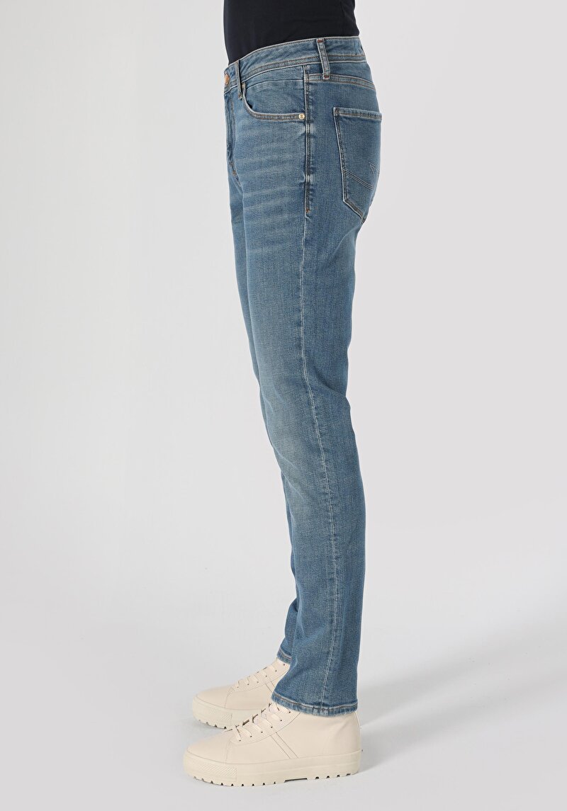 Afișați detalii pentru Pantaloni De Barbati Denim Straight Fit 044 Karl Cl1063494