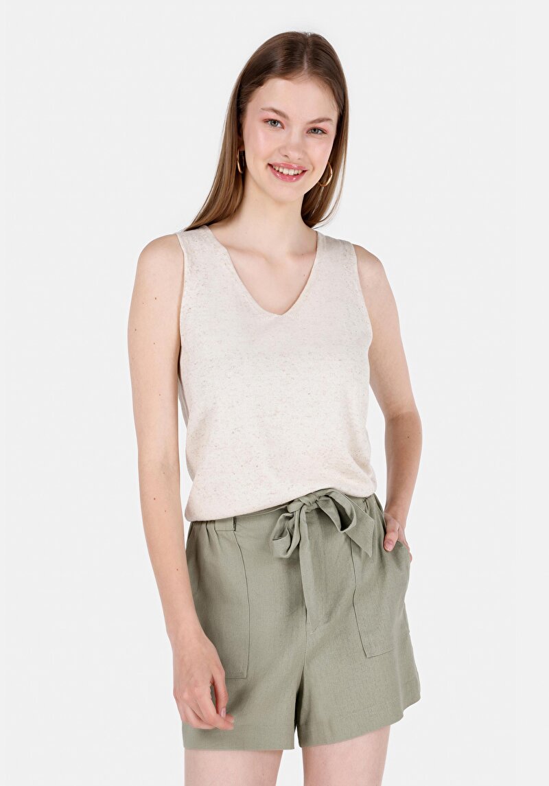 Imagine a Pulover Slim Fit Ecru Pentru Femei