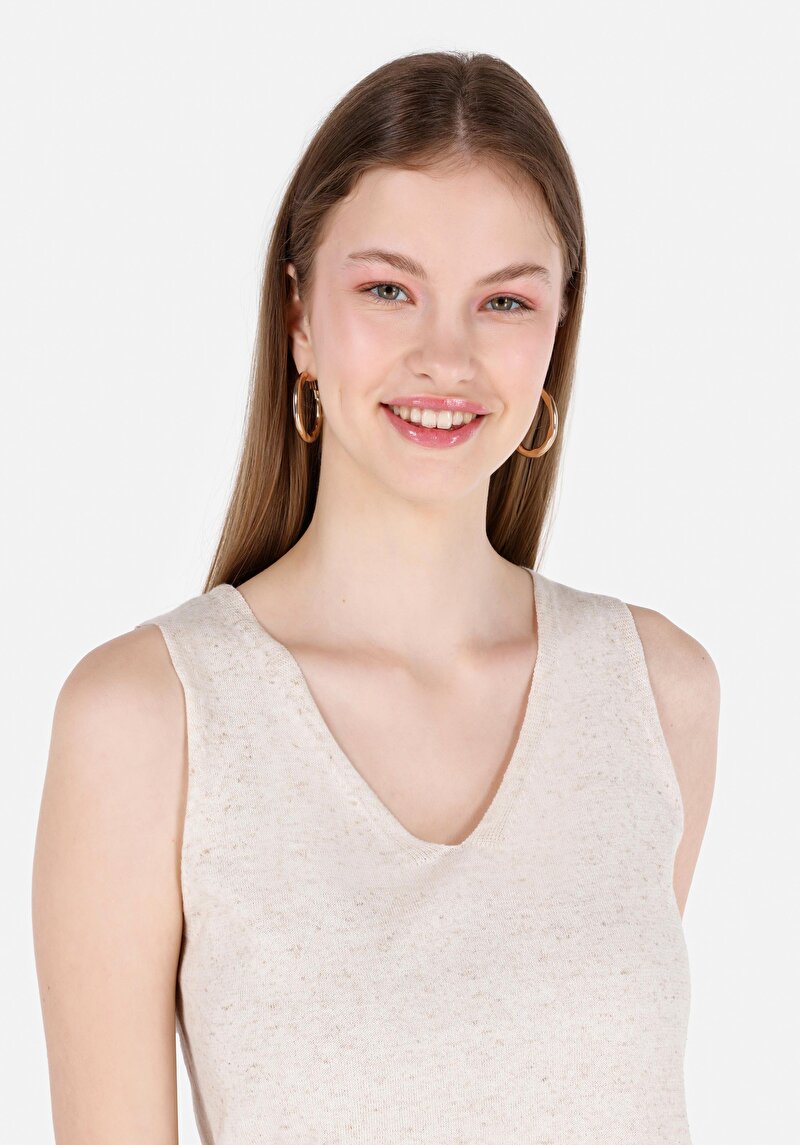 Imagine a Pulover Slim Fit Ecru Pentru Femei