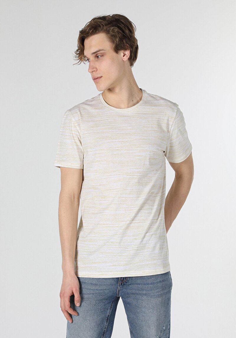 Imagine a Tricou Cu Maneca Scurta De Barbati Galben Regular Fit  Cl1058833