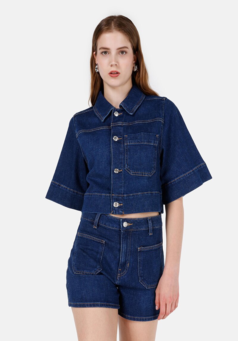 Imagine a Jachetă Neagră Pentru Femei Oversize Fit