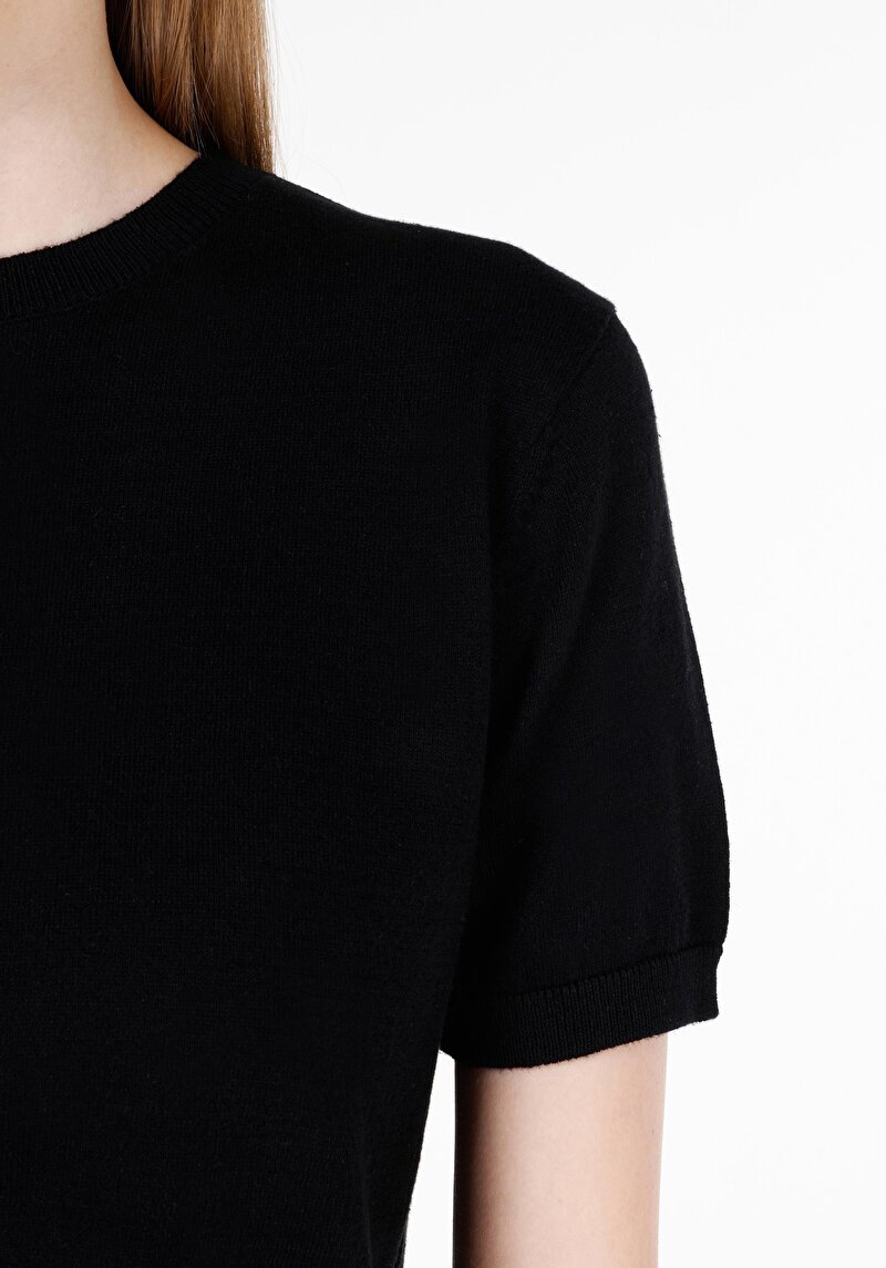 Afișați detalii pentru Pulover Negru Pentru Femei Regular Fit