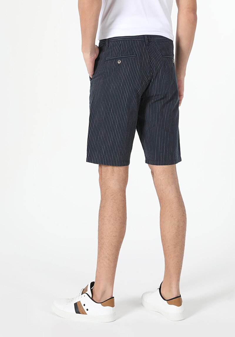 Imagine a Short / Pantaloni Scurti De Barbati Albastru Marin Regular Fit Cl1054471