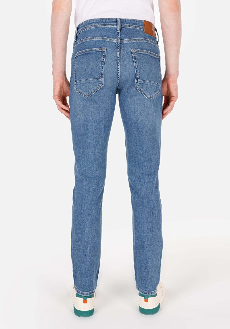 Imagine a Pantaloni De Barbati Denim Straight Fit 044 Karl Cl1070550