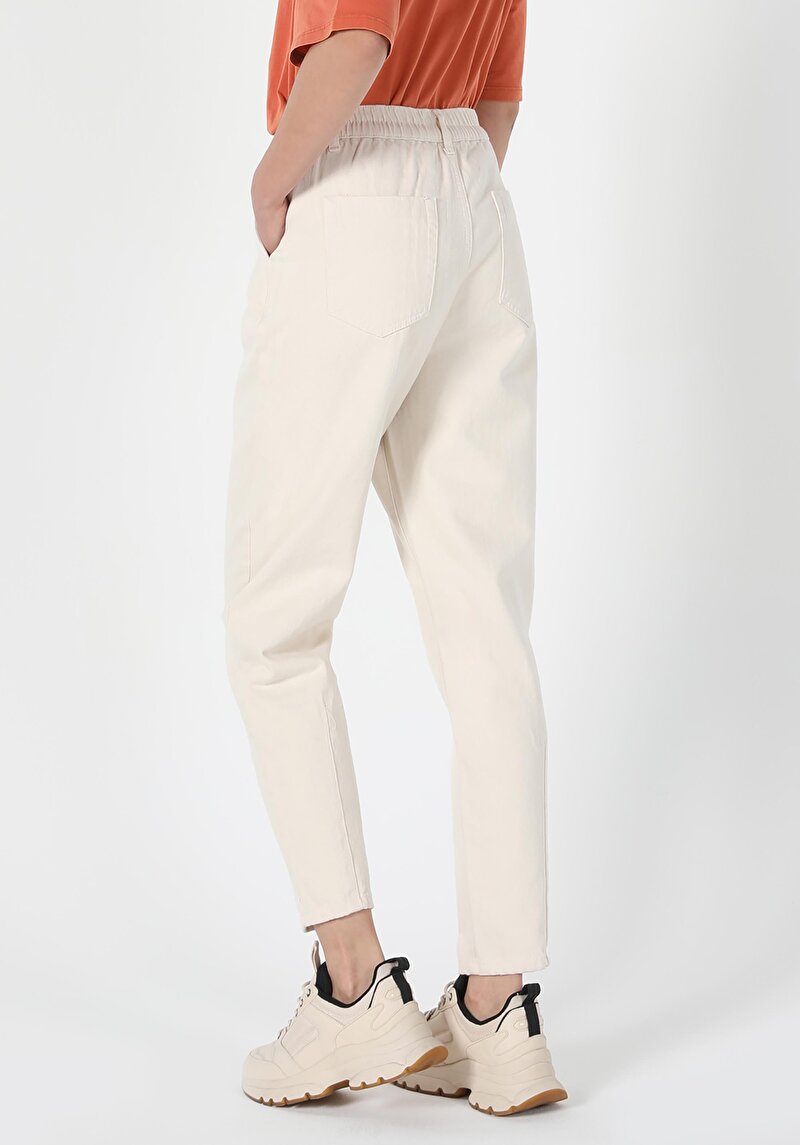 Afișați detalii pentru Pantaloni De Dama Ecru Baggy Fit  Cl1058879